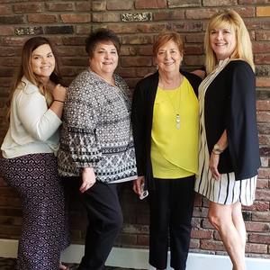 Meet your Posher, Lois